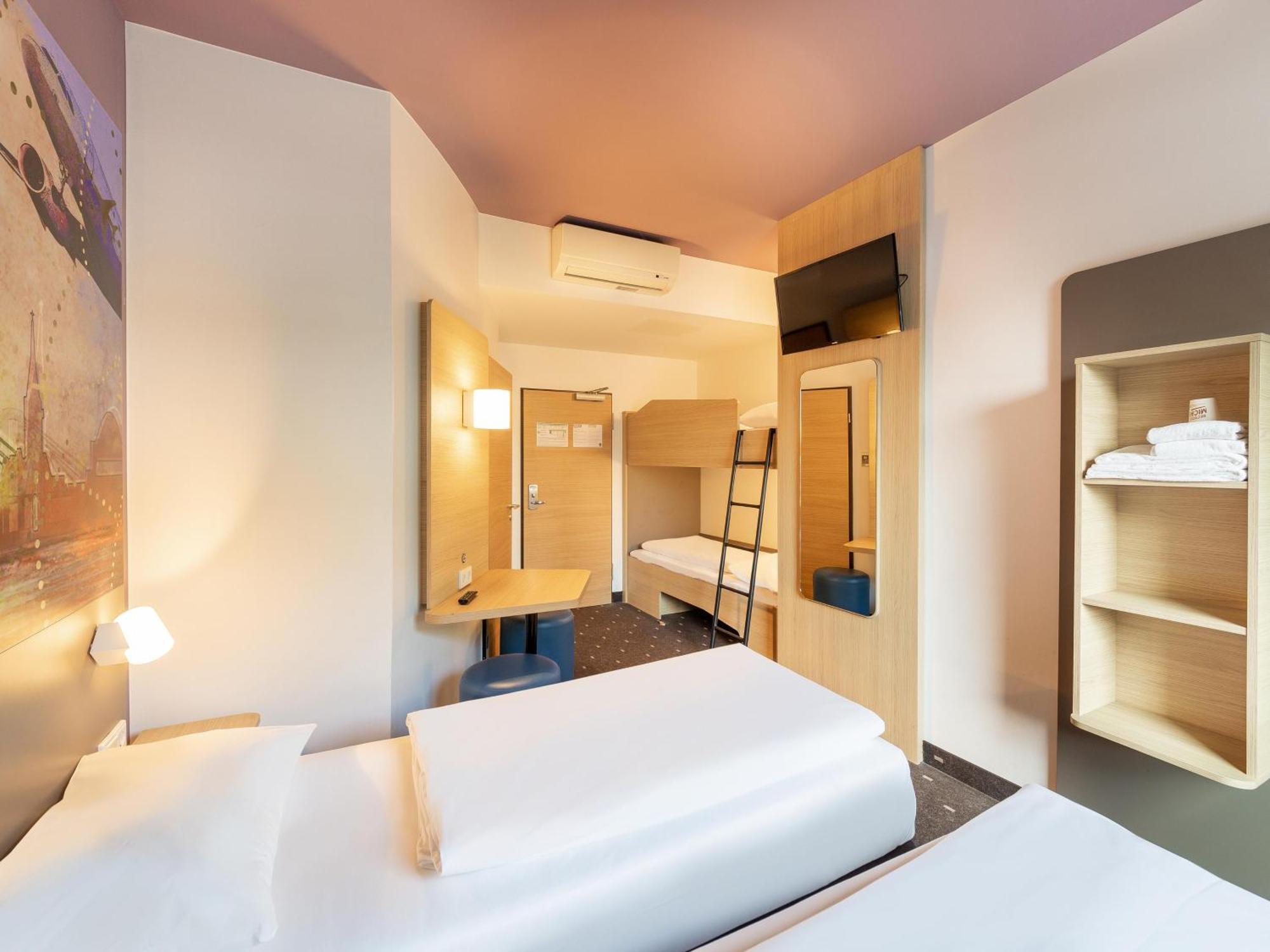 B&B Hotel Duesseldorf-Airport Extérieur photo