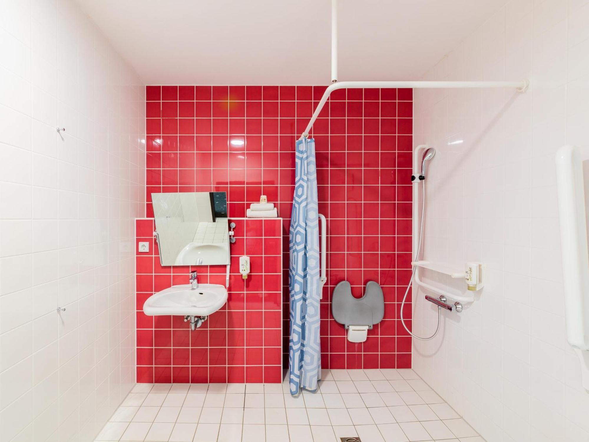 B&B Hotel Duesseldorf-Airport Extérieur photo